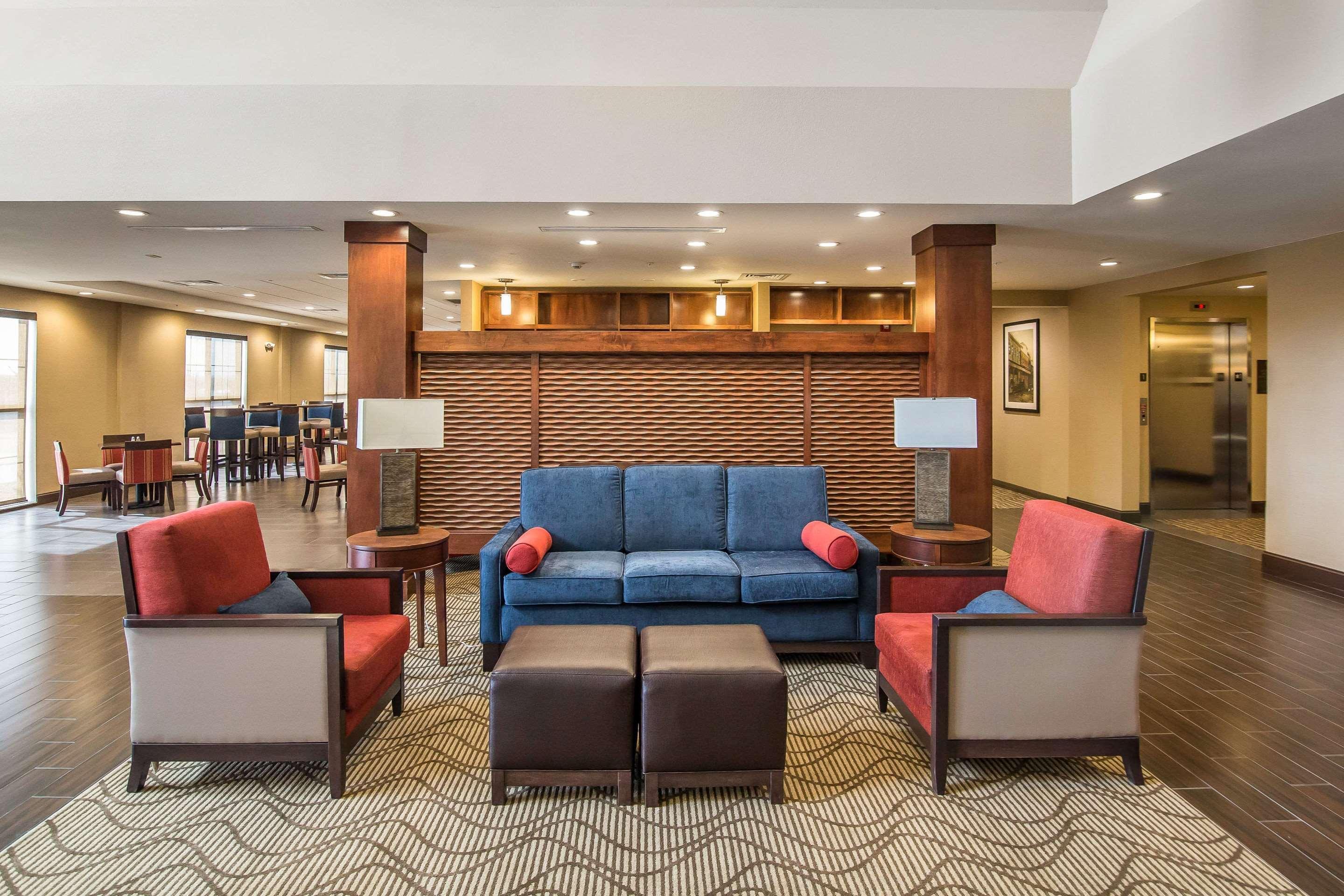 Comfort Suites - Dodge City Exterior foto